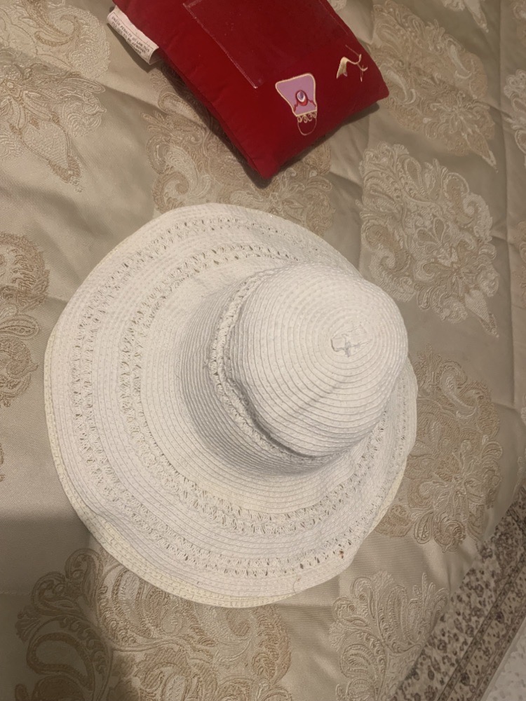 chapeau