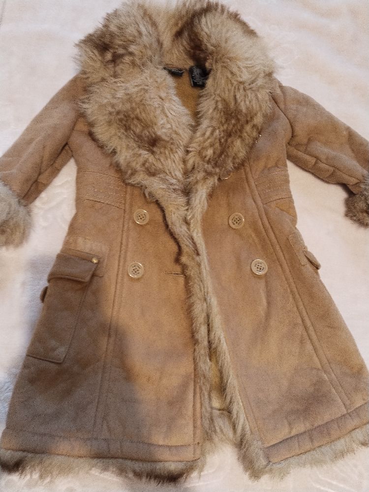 Tres beau manteau  3/4 ans