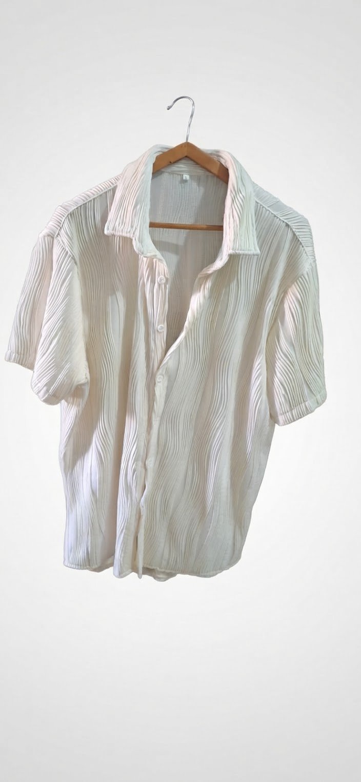 Chemise à manches courtes blanche texturée / plissée – Taille L