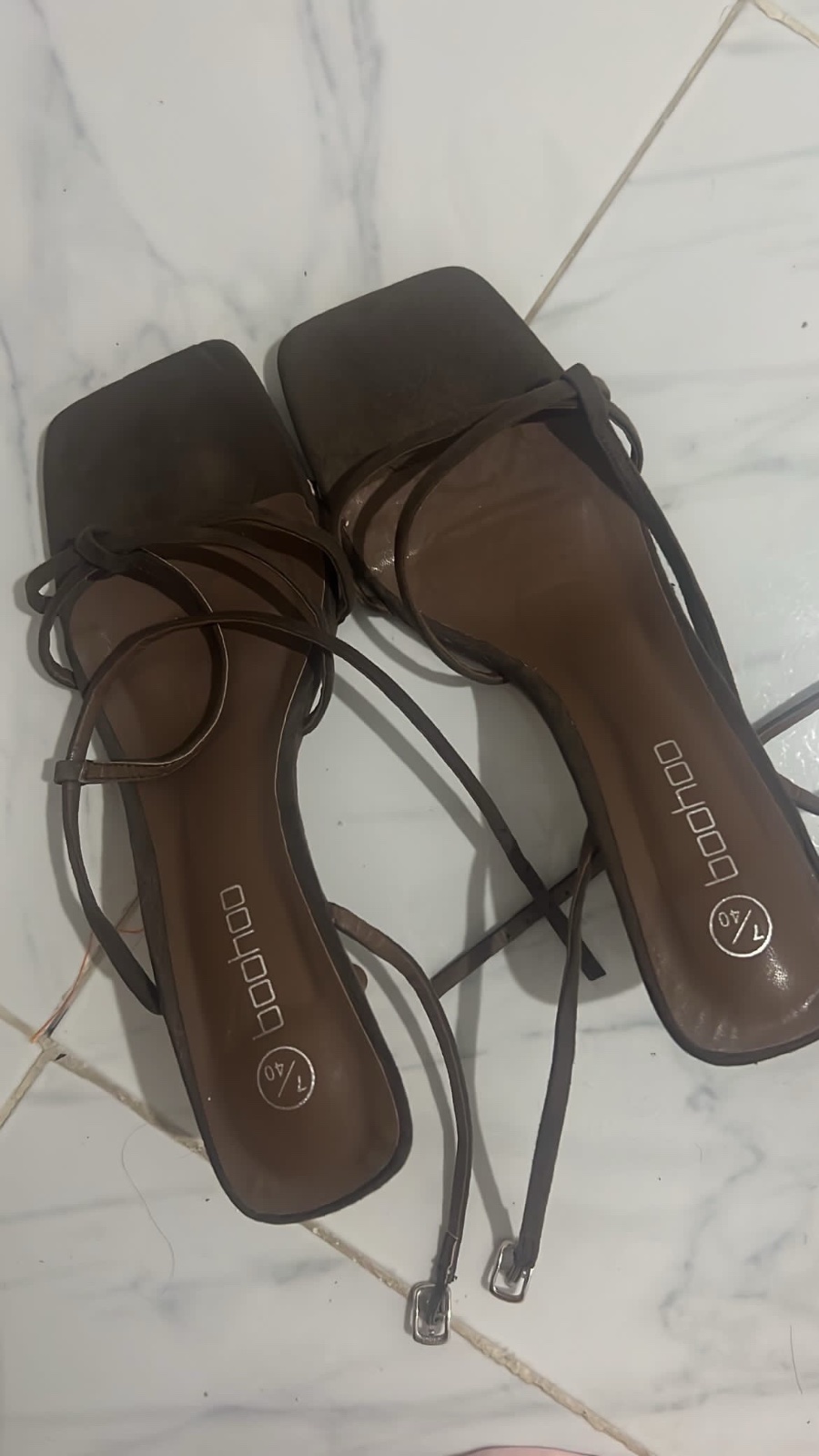 Talon boohoo en marron etat neuf