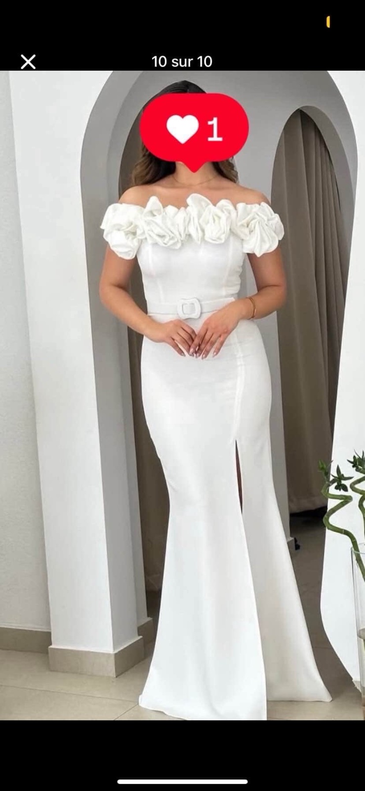 Une robe blanche tres chic pour un fiancialles