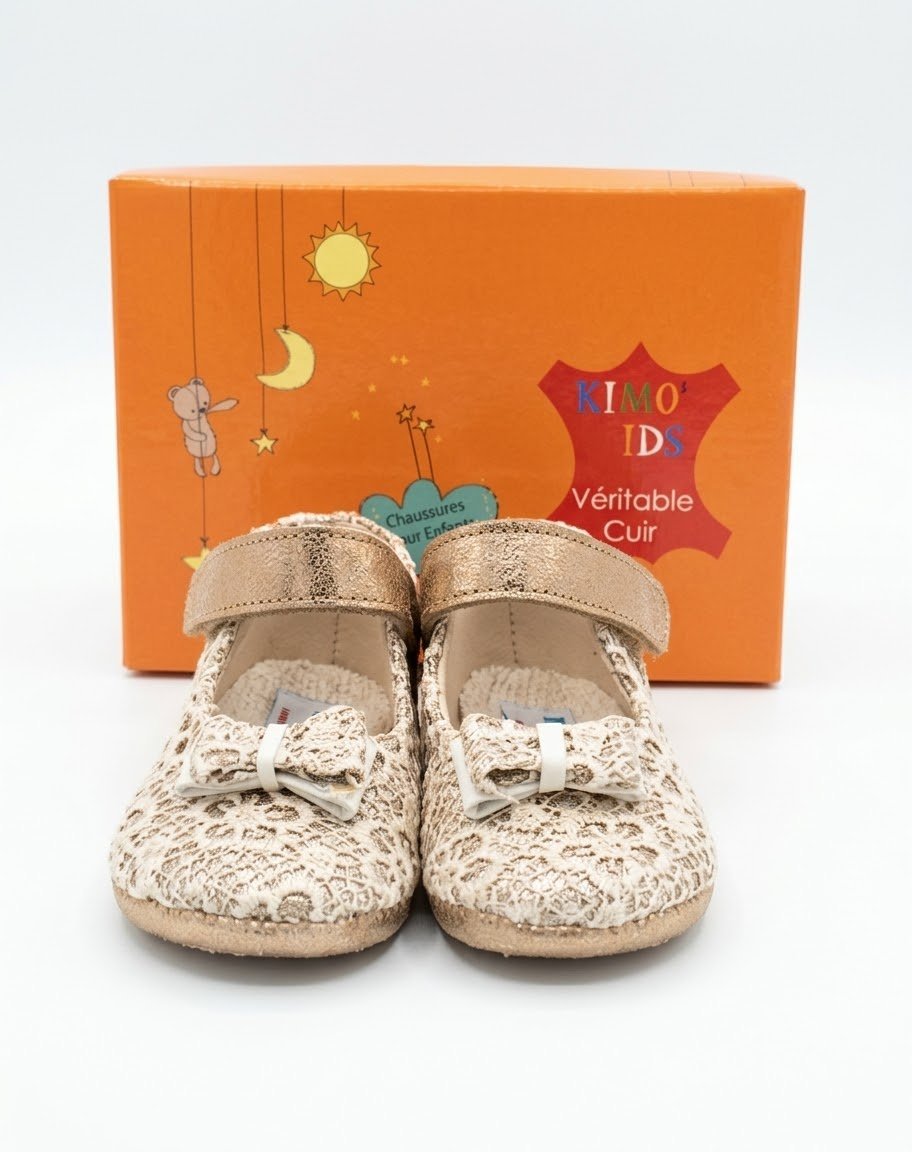 Chaussures dorés pour petite fille