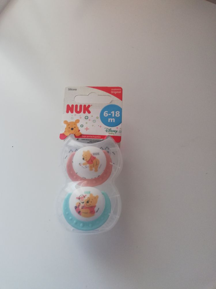 2 sucettes nuk