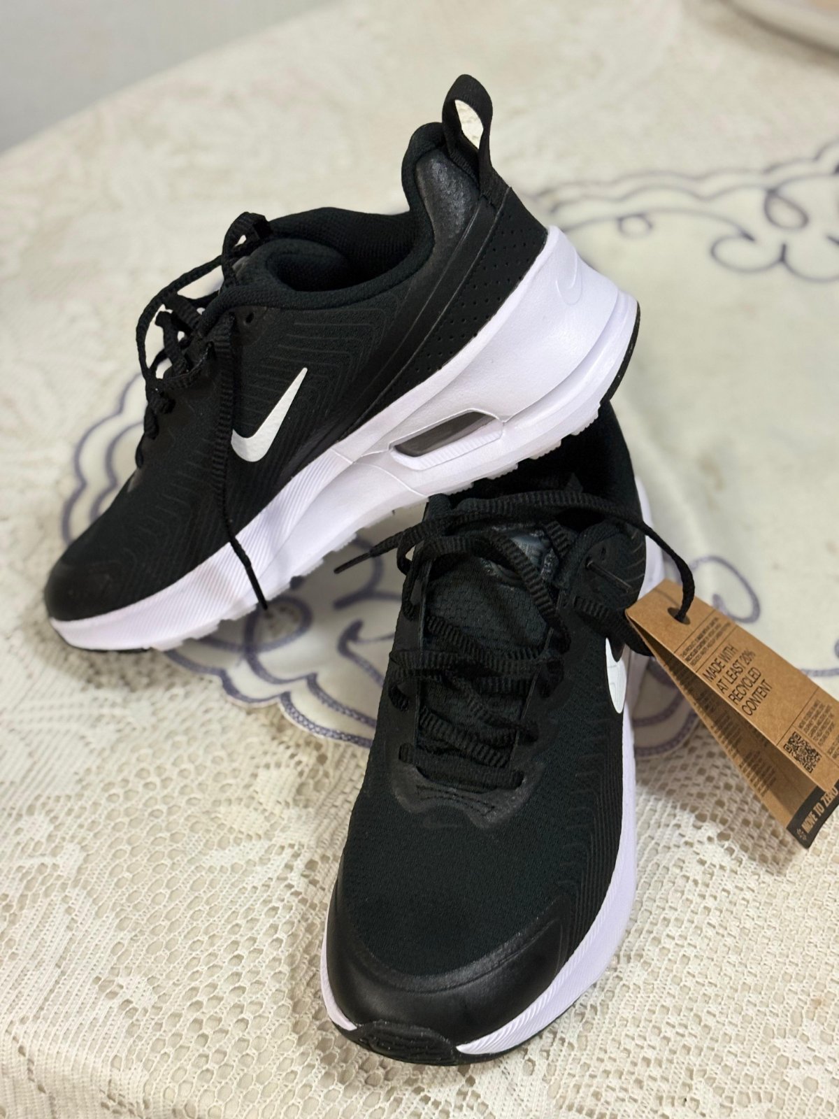 Nike Air Max Nuaxis 39