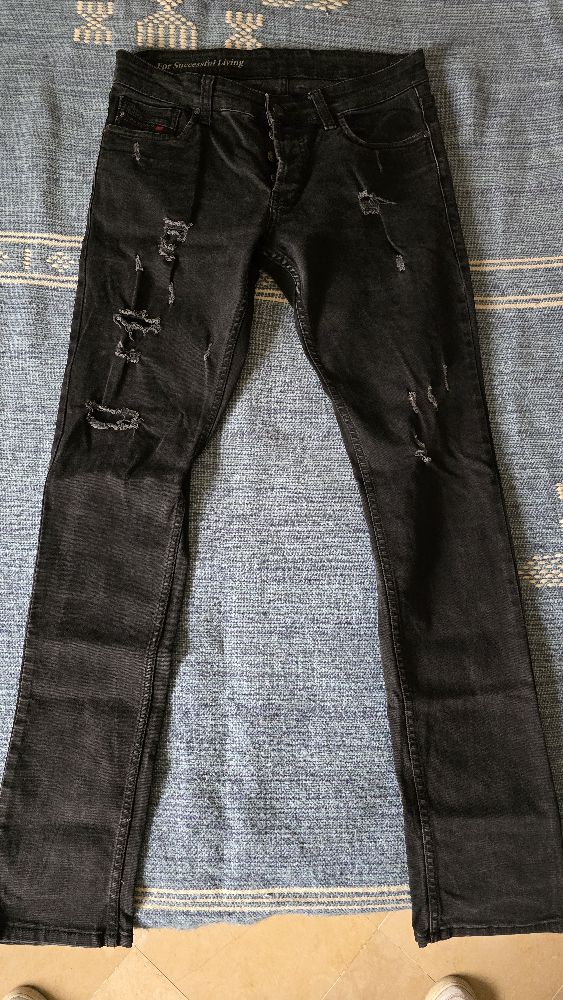 Jeans diesel taille 42 (32 taille US)