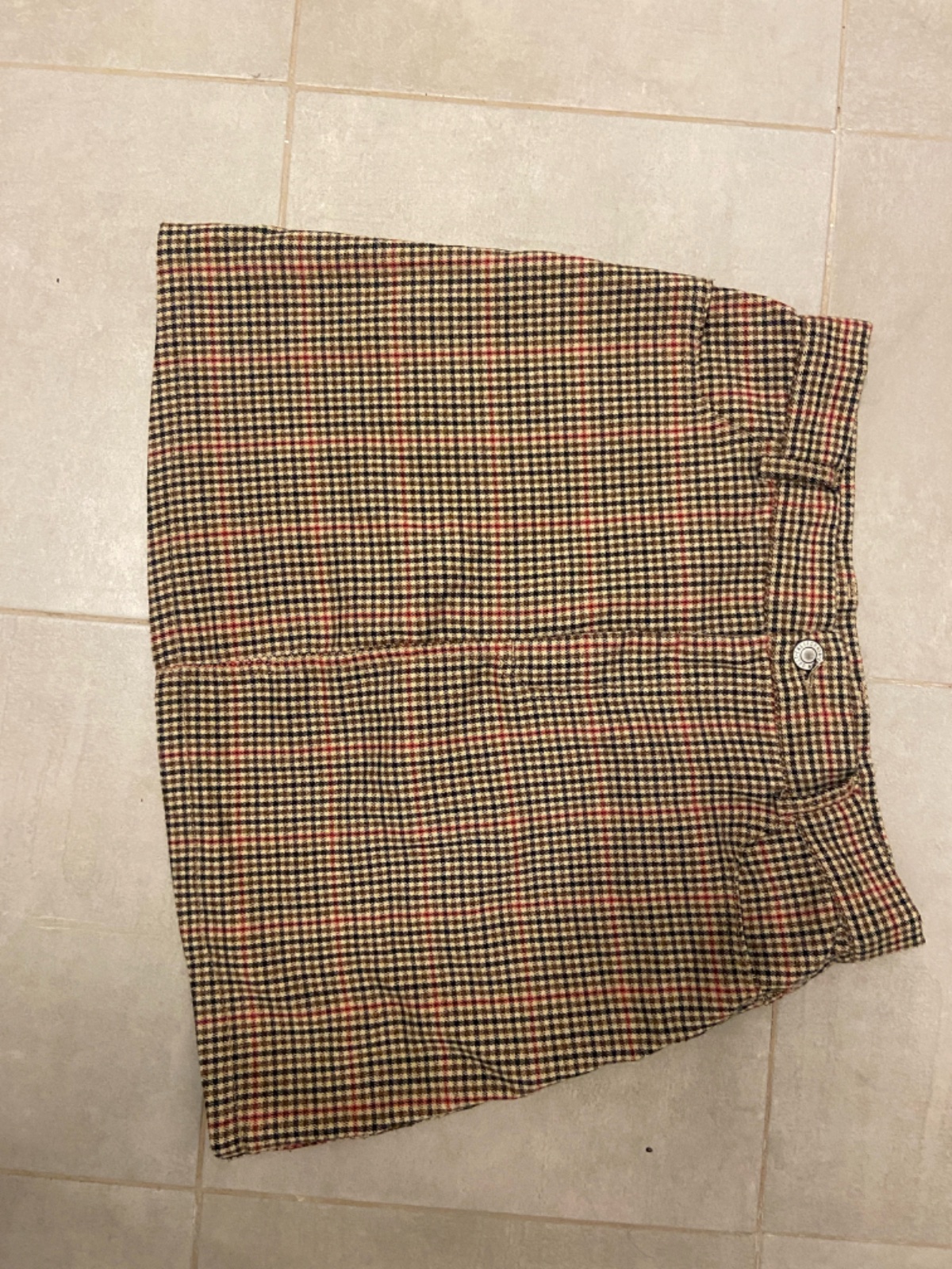 Short skirt