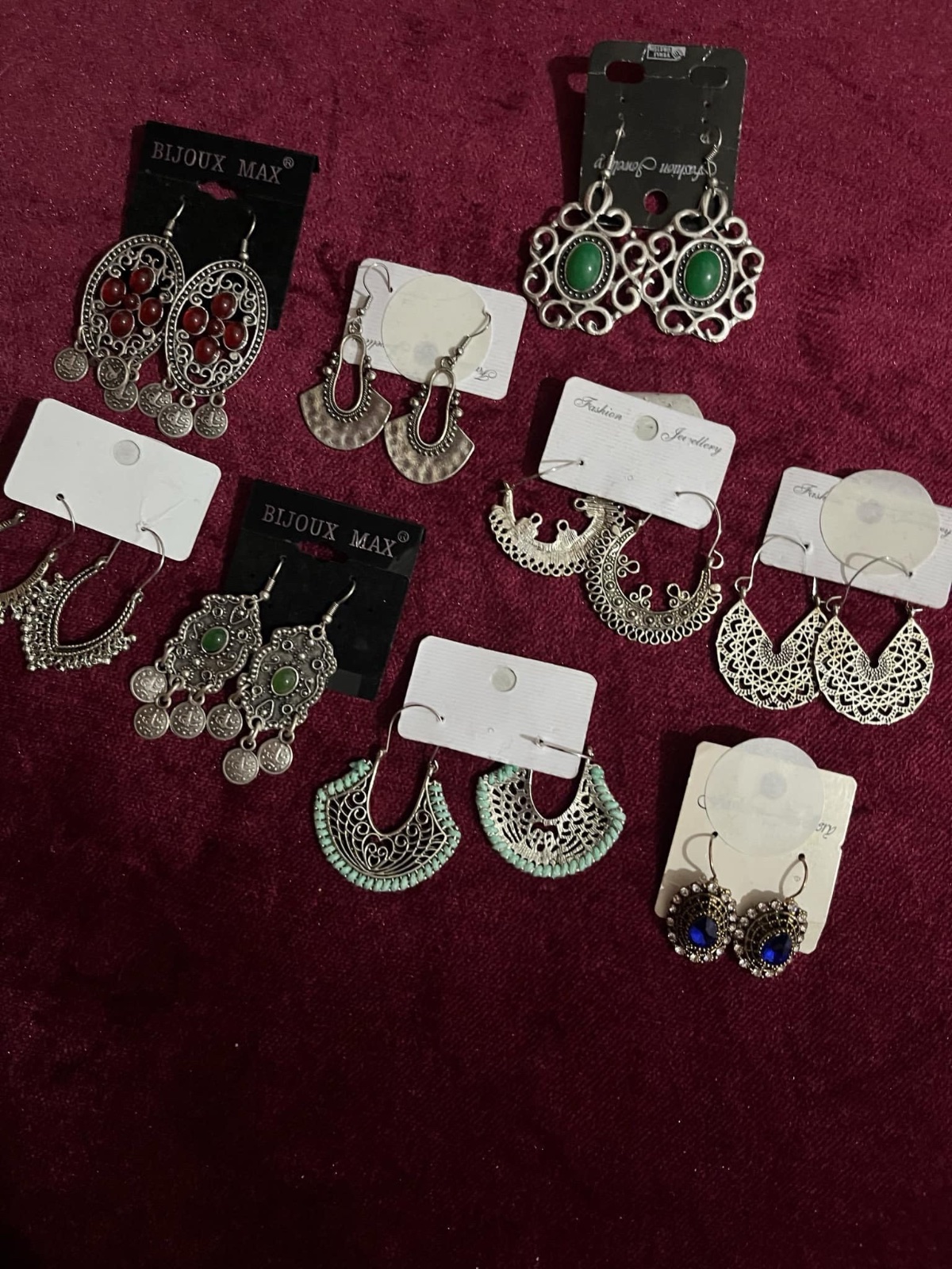 Des boucles d'oreilles