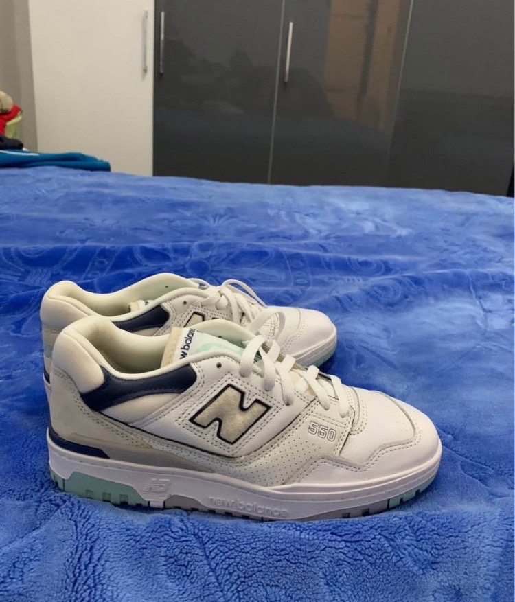 Sneakers New Balance 550 pointure 41 dans l'emballage importé de france prix 350 dinars