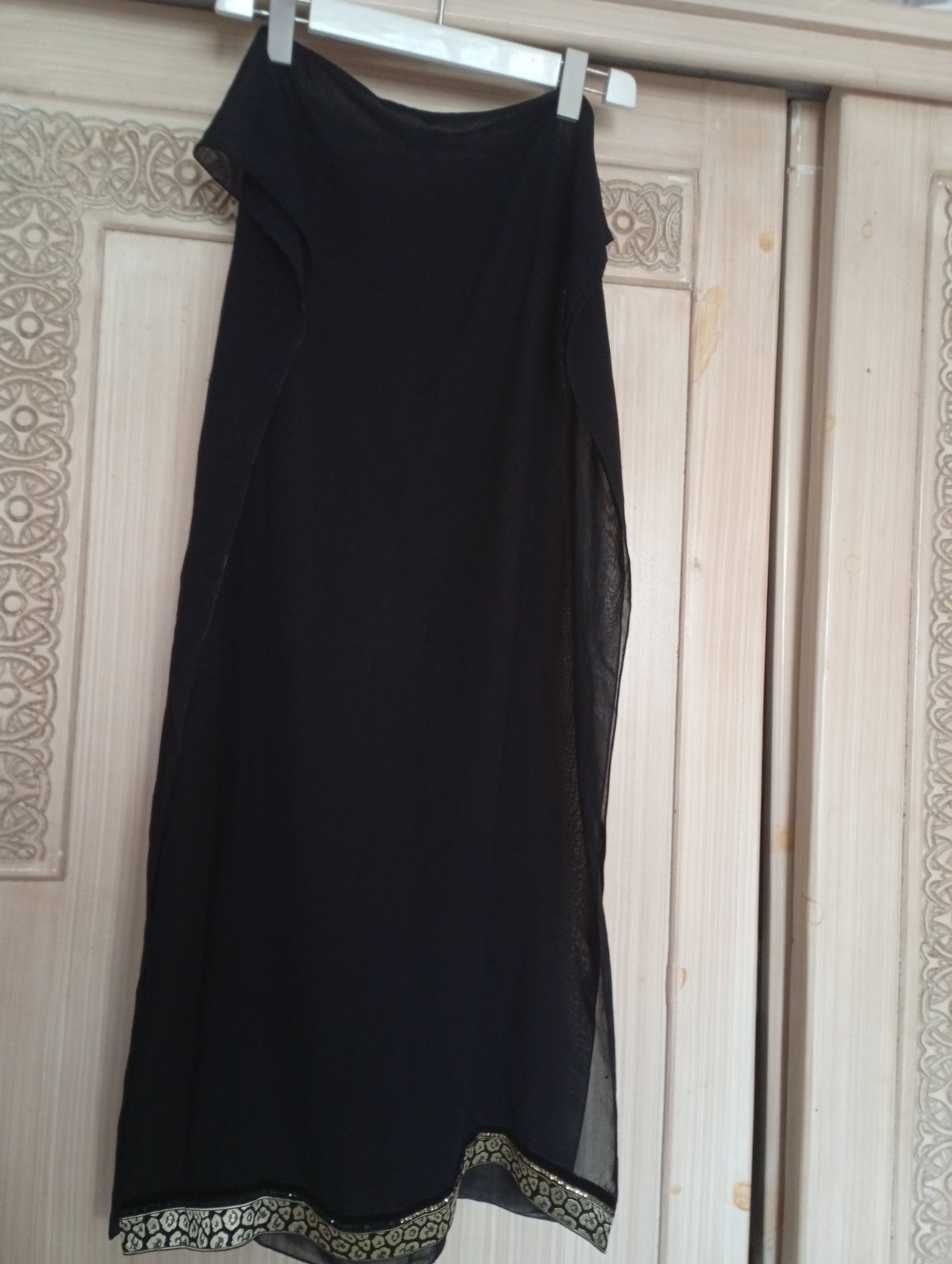 Deux foulards en mousseline 