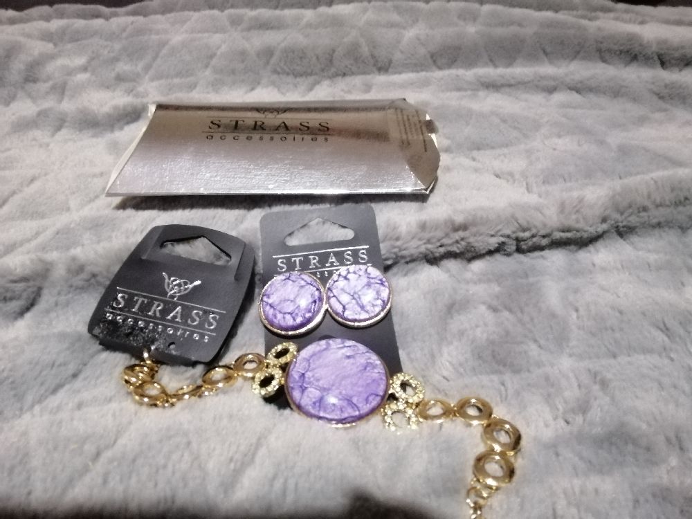Boucles d'oreilles et bracelet Strass 