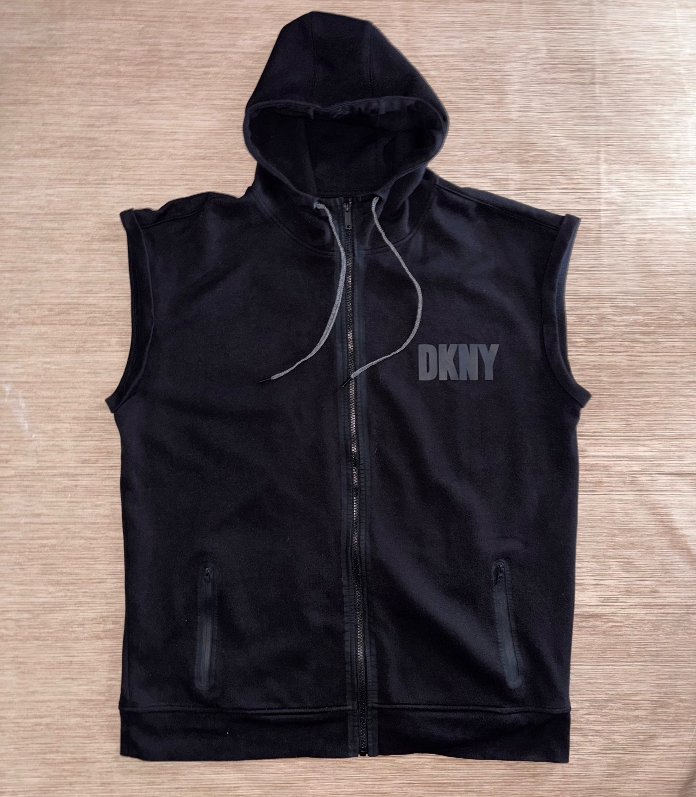Sans manche DKNY (pour entrainement)