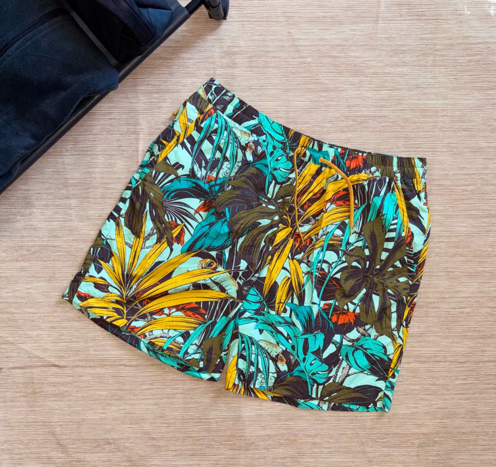 Columbia Tropical Dry Print Shorts