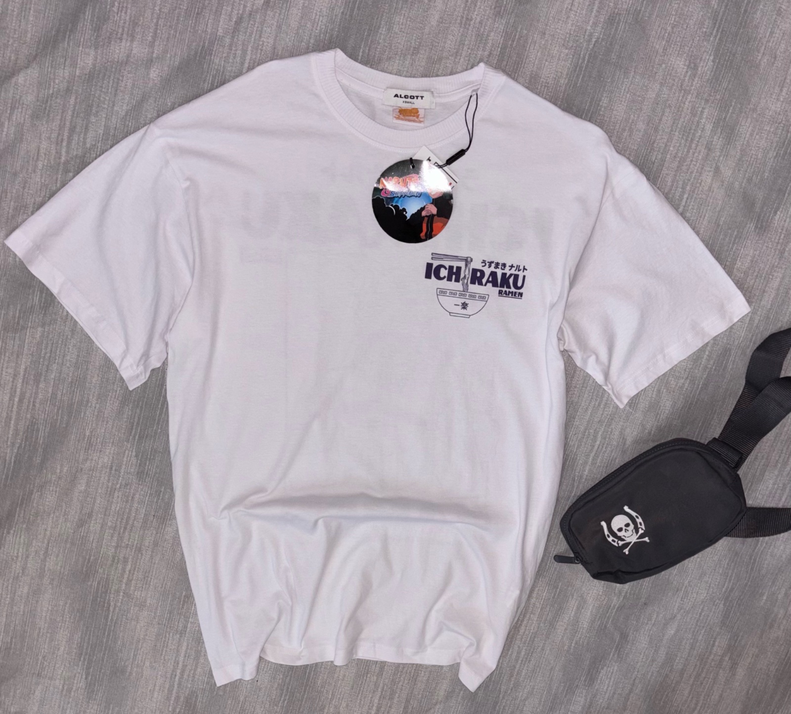 T-shirt Naruto avec etiquette