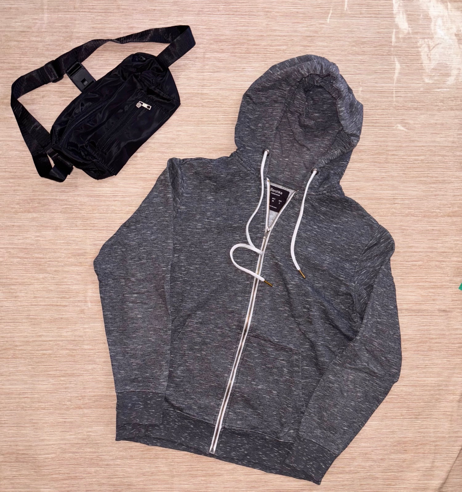 Sweat a capuche bershka