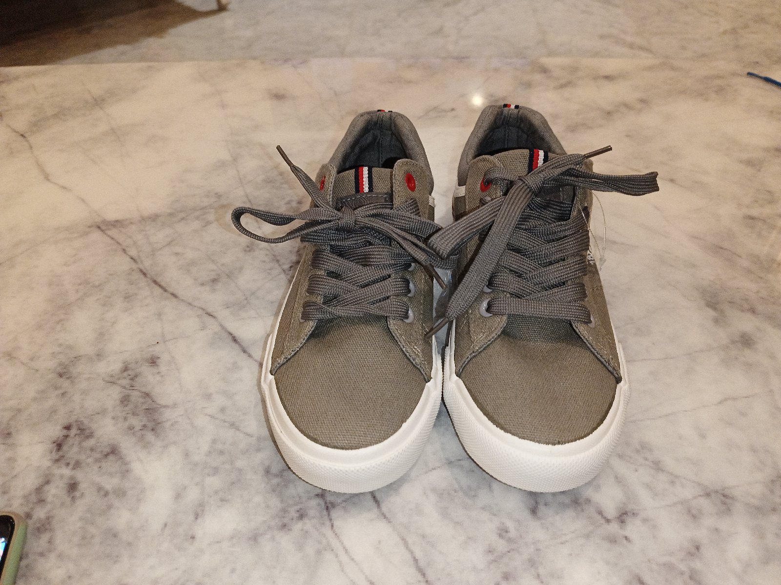 Chaussures gris