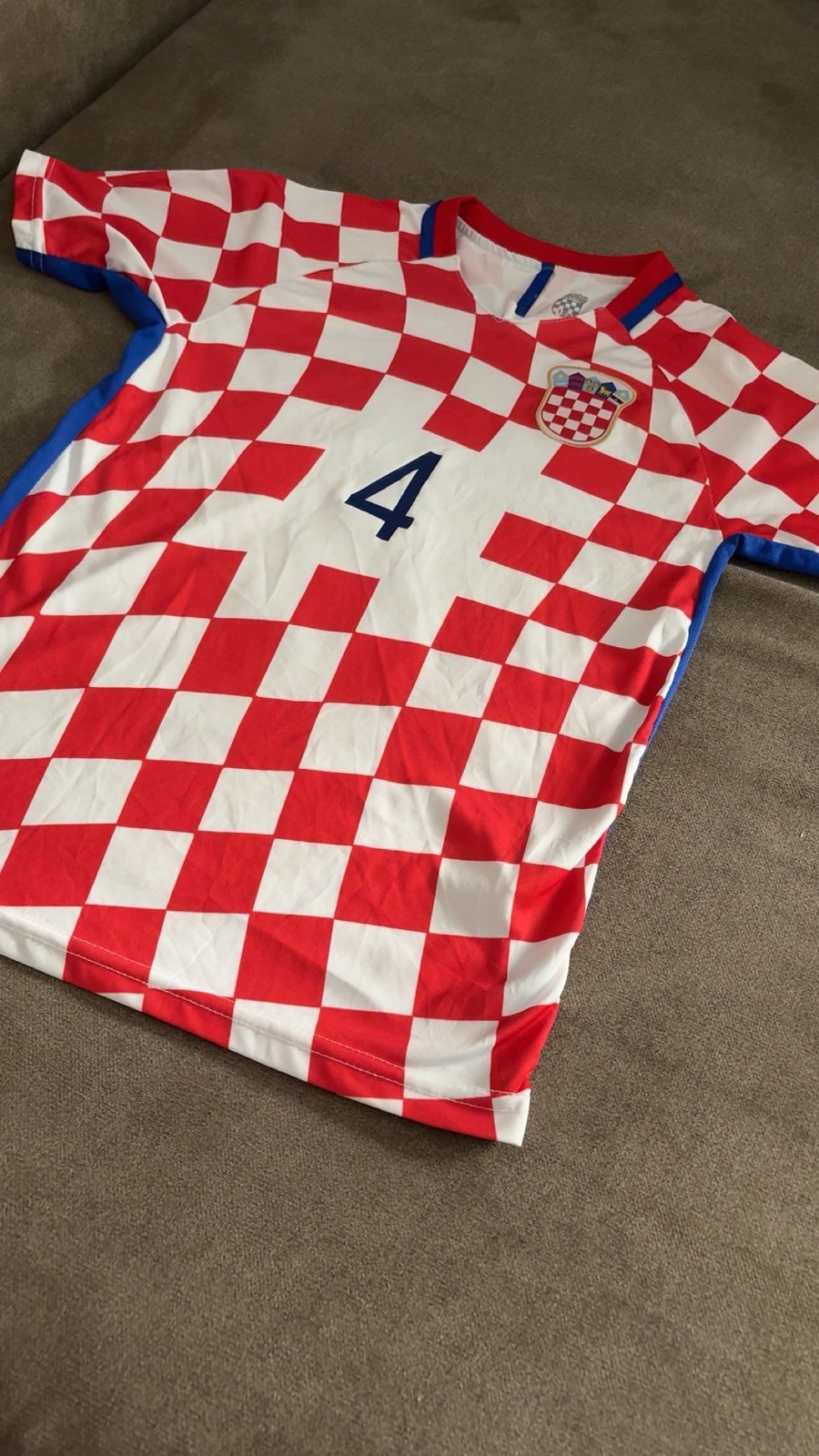 T-shirt football
