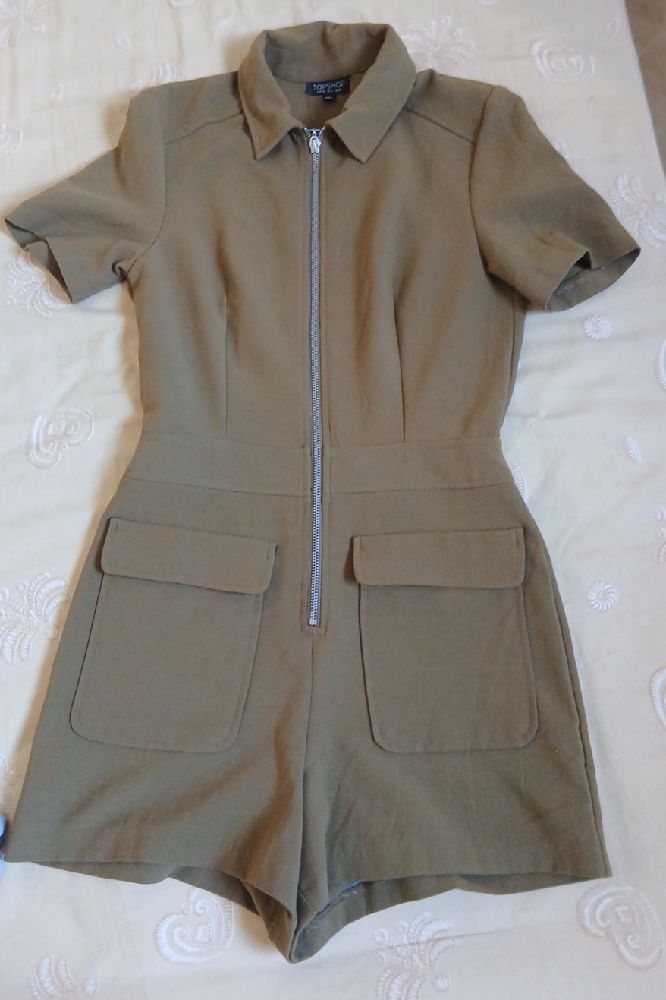 Combishort de couleur kaki
