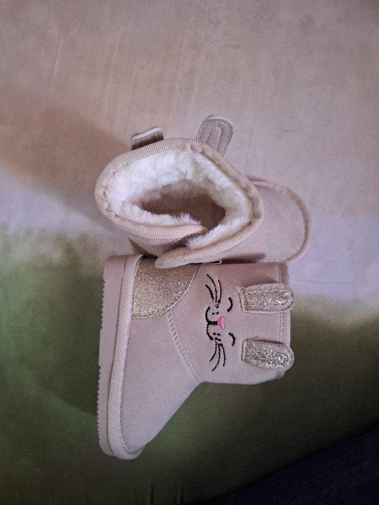 Bottes avec Fourrures pointure 19 - 20