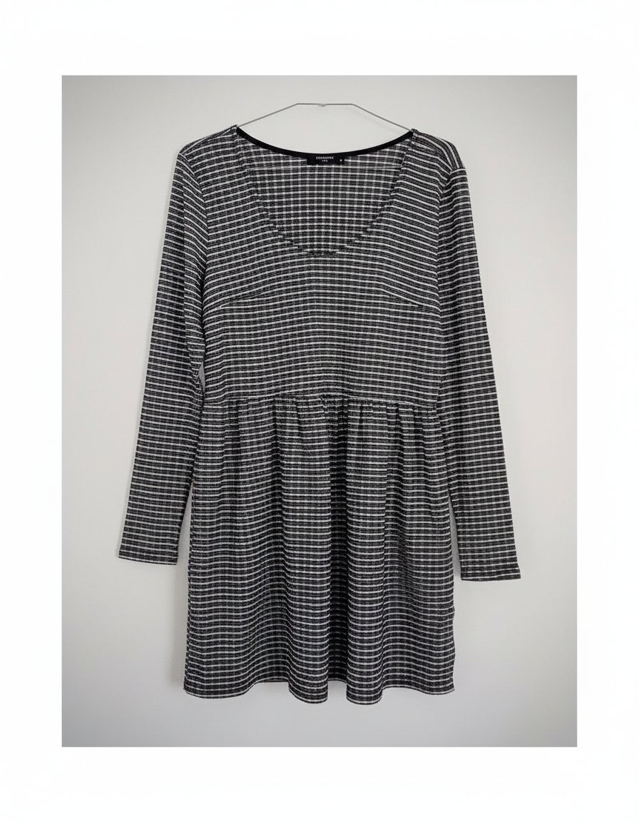 Joli robe de la marque reserved
