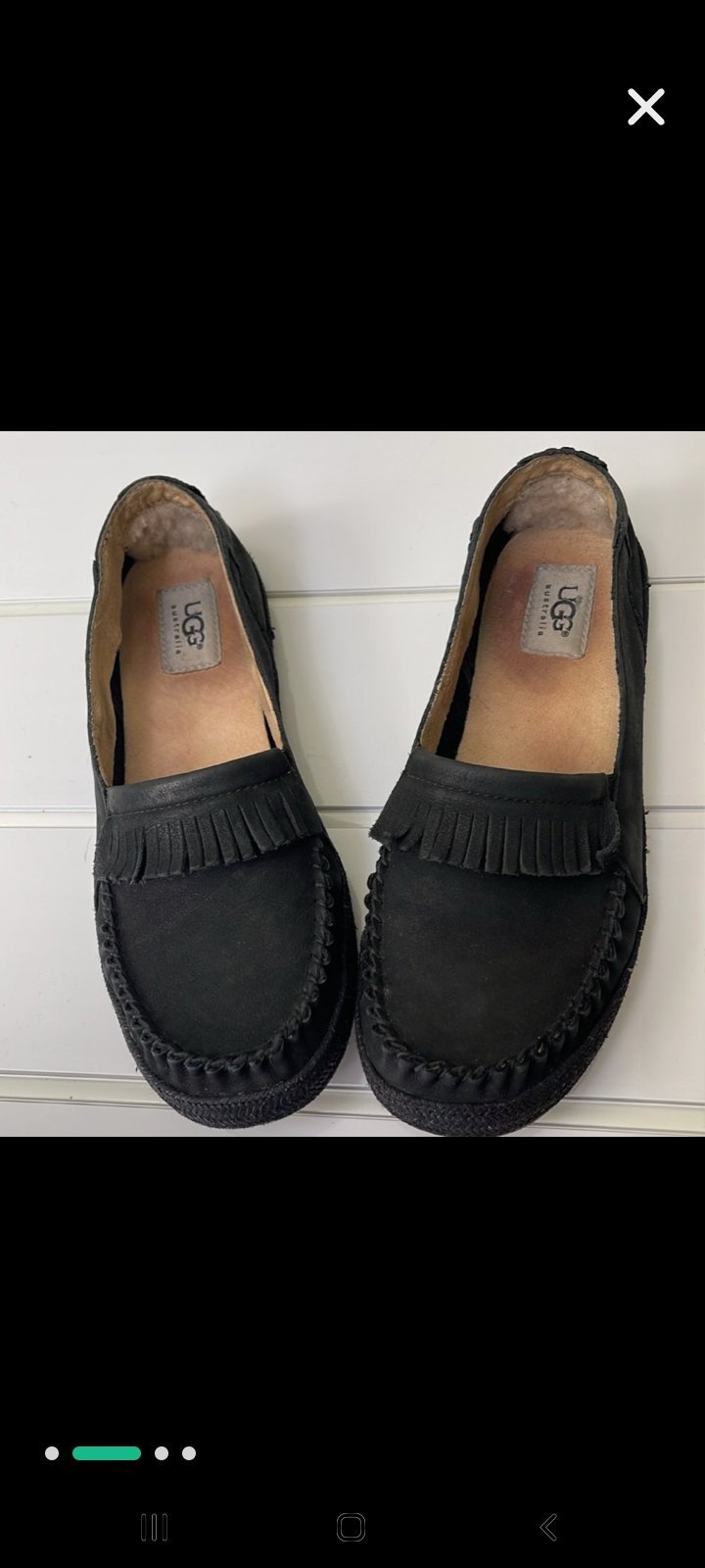 Moccasin UGG daim noir trés original