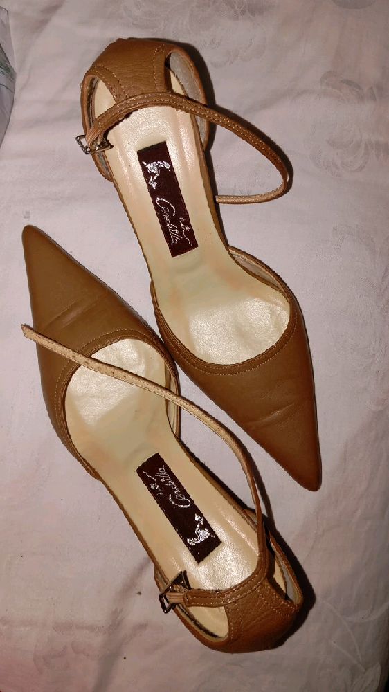 Chaussures à talons hauts