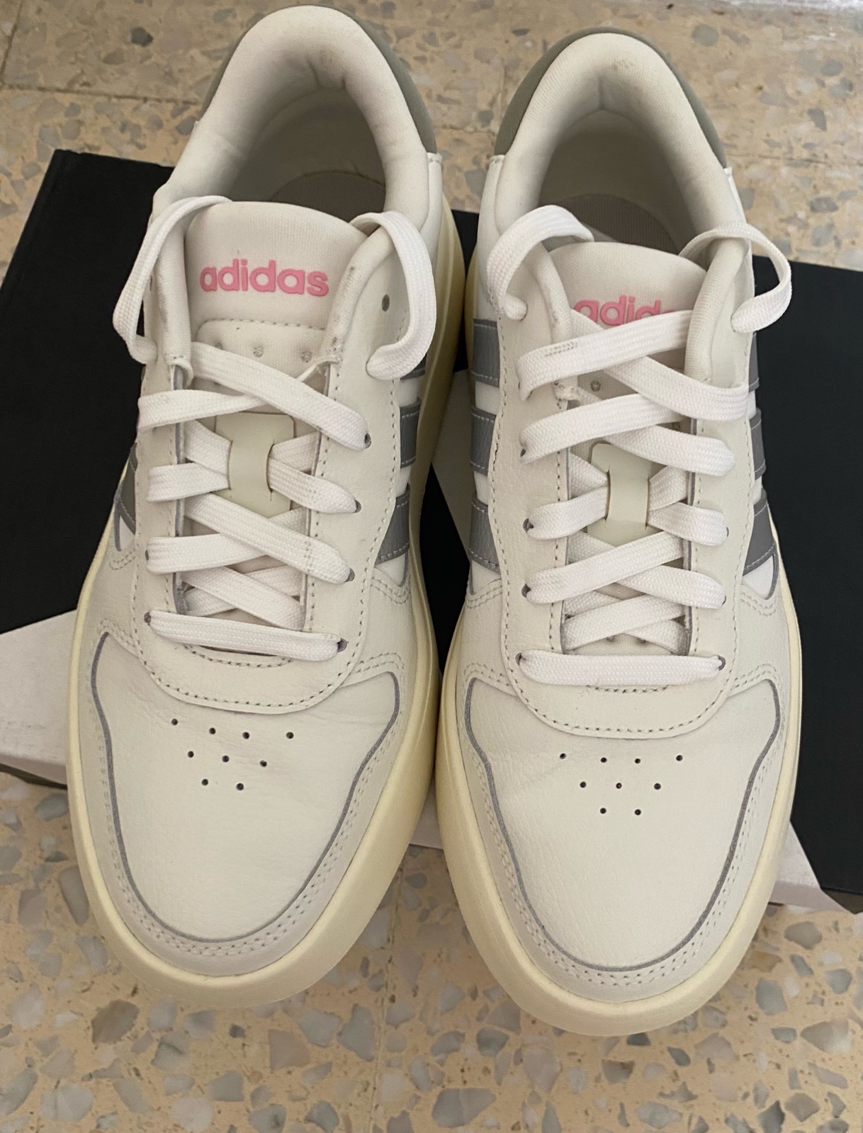 Adidas lite court