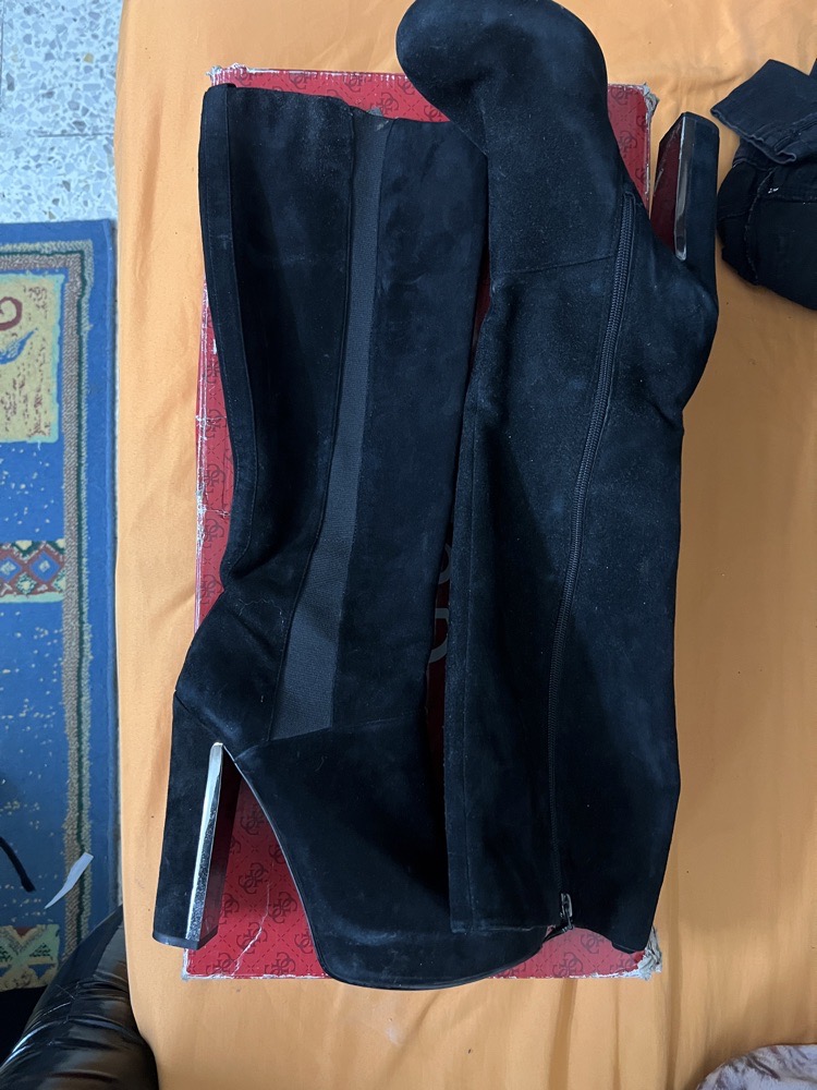 bottes guess en velour