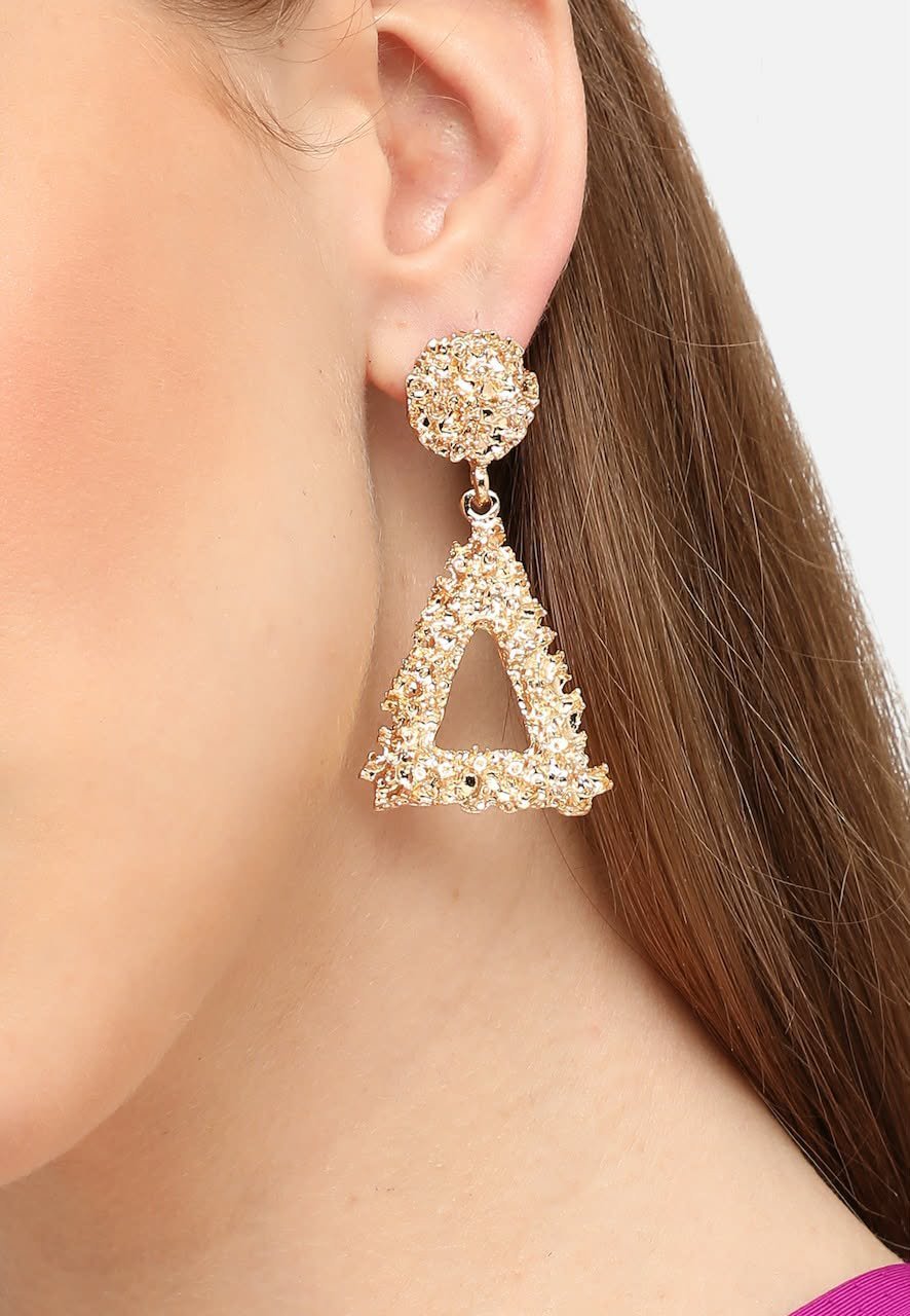 Boucle d'oreille triangle dorée 