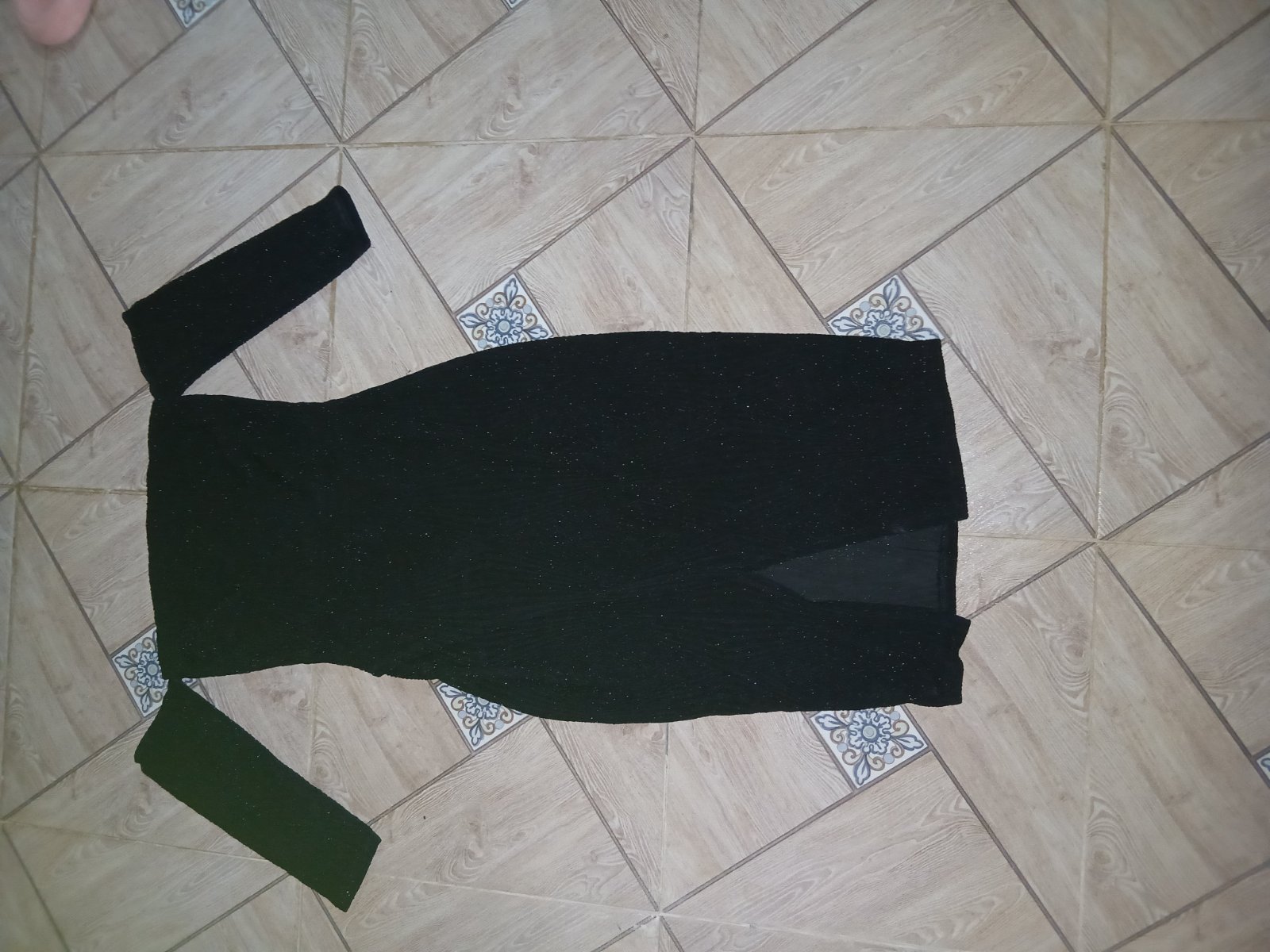 Robe noire à paillettes