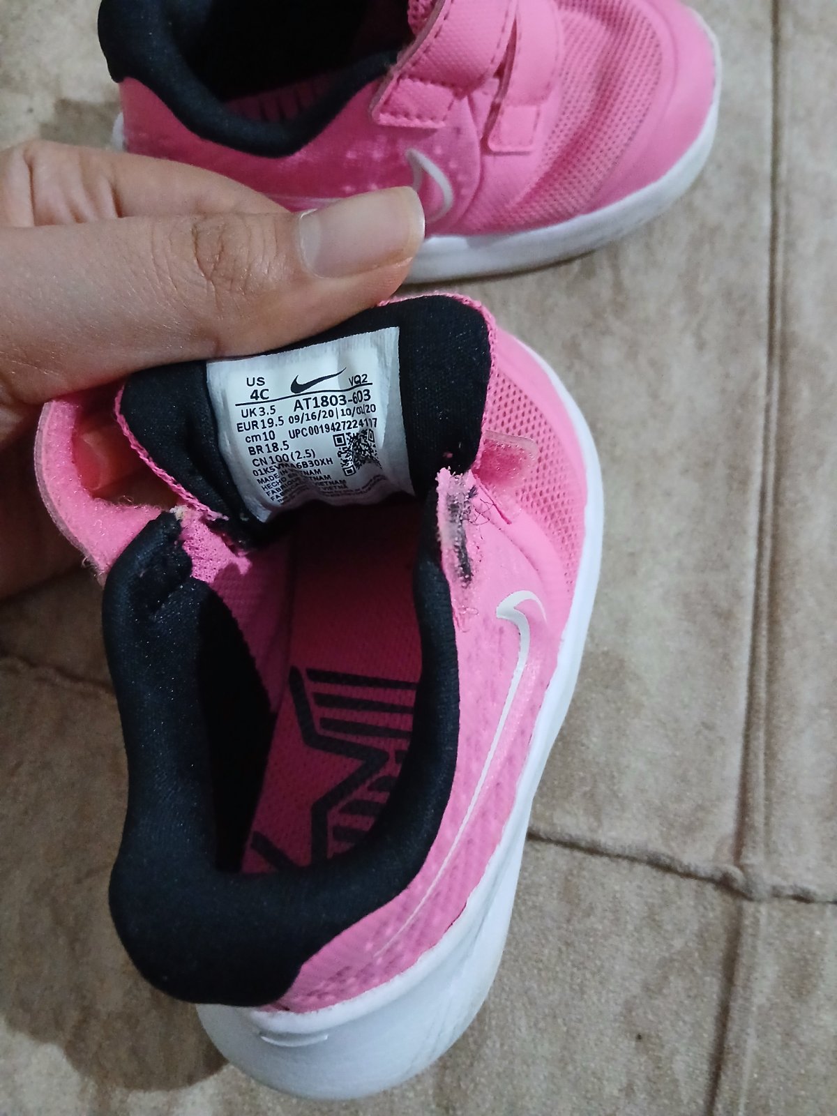 Chaussure bébé nike