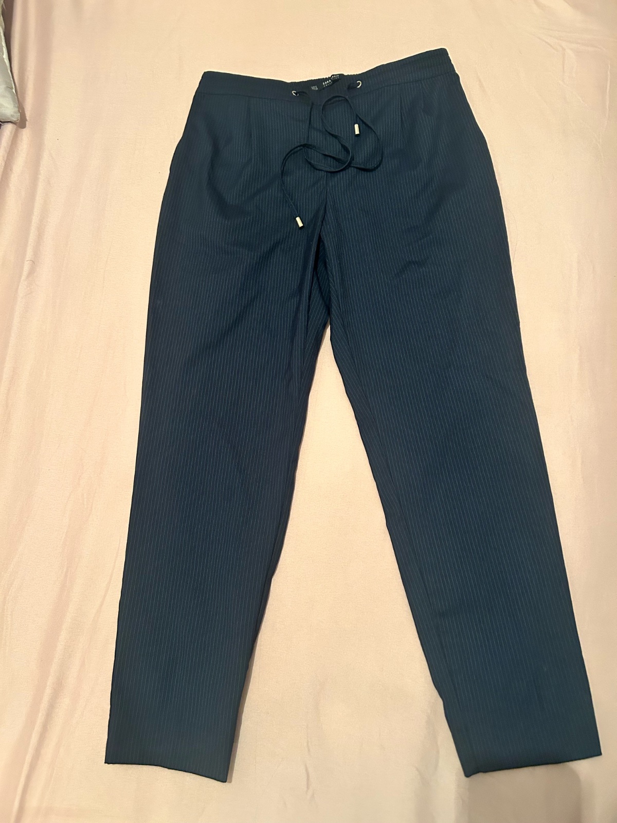 Pantalon Zara bleu marine avec fines rayures neuf