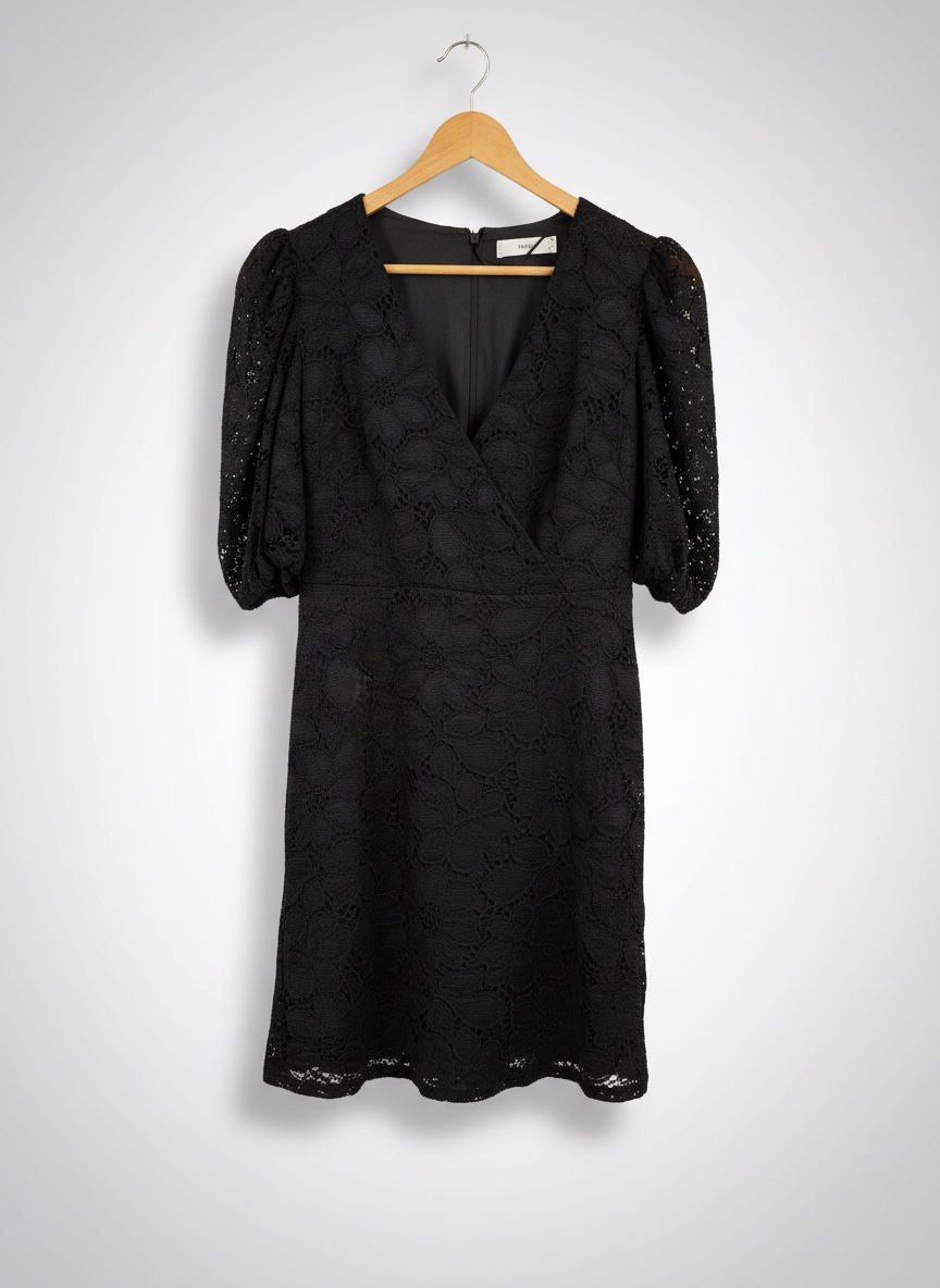 Robe noire Mango élégante