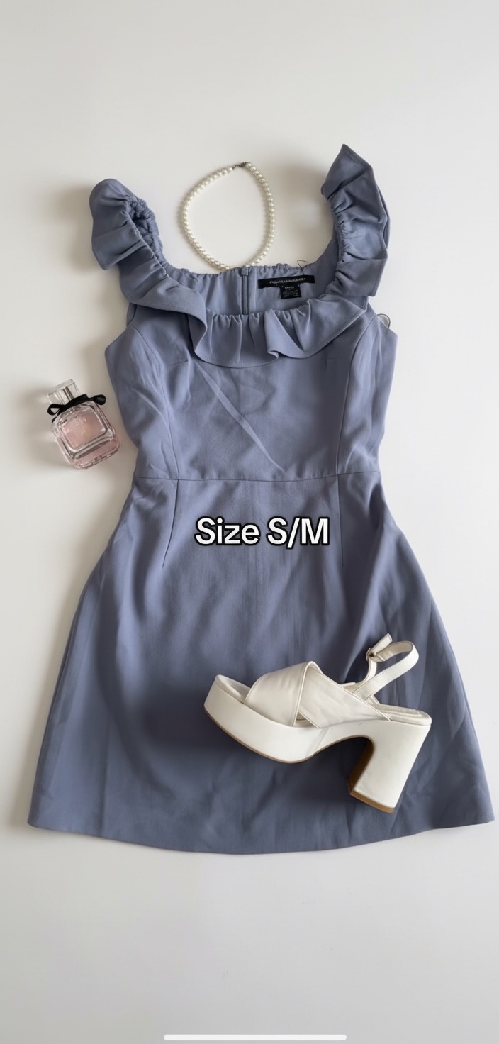 Baby blue femenine dress