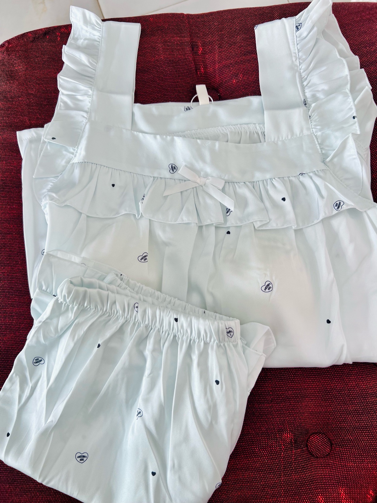 Pyjama satin jamais porté 