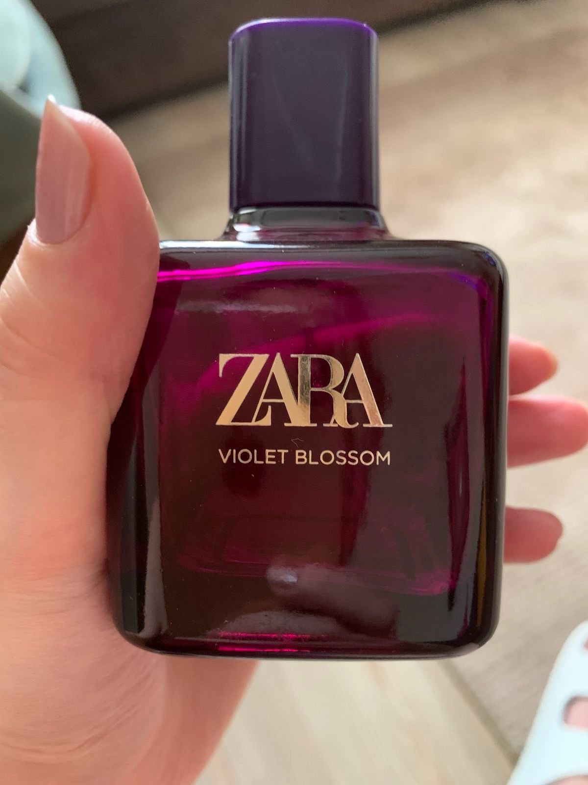 Parfume Zara original jamais utilisé 