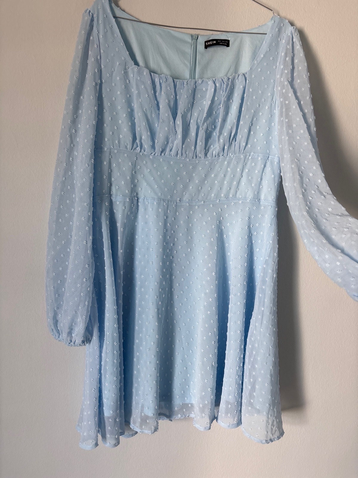 Robe bleu ciel (taille 44/XL)
