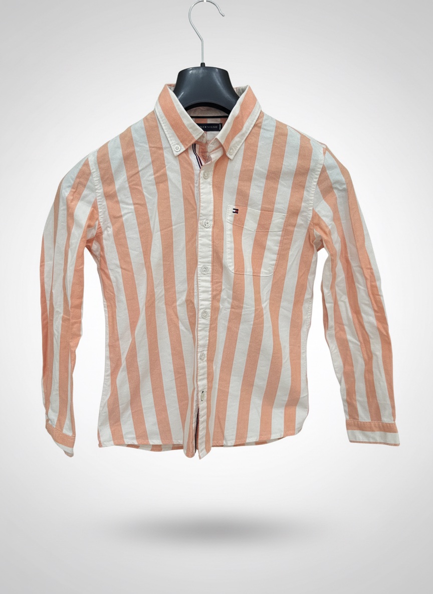 Une chemise de la marque Tommy
