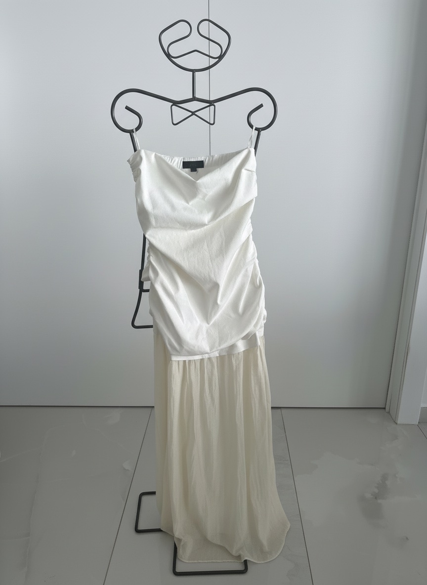 Une robe blanche 