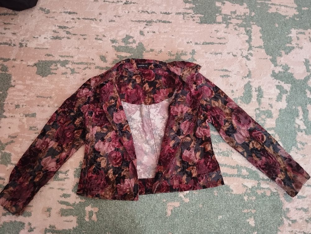Vintage Elegant Floral Jacket