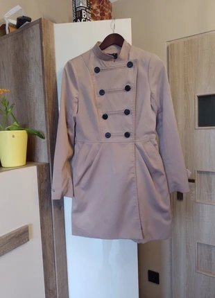 Trench-coat beige à capuche 