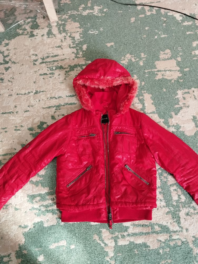 Doudoune rouge trop joli à capuche