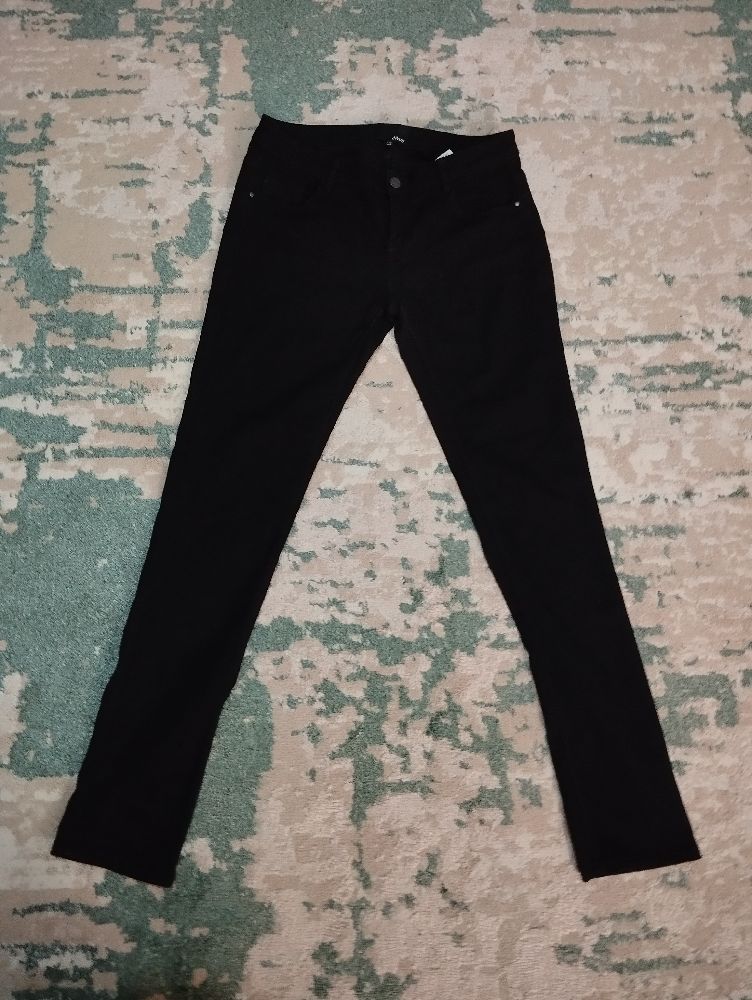 Jeans Noir taille 42