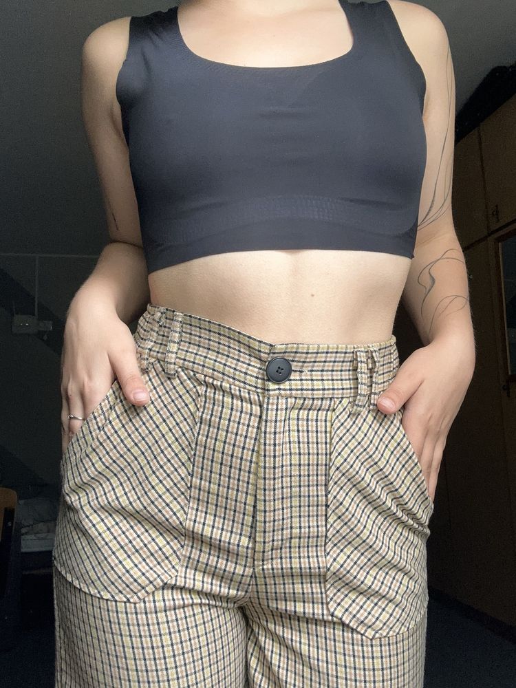 Pantalon Bershka beige à carreaux 