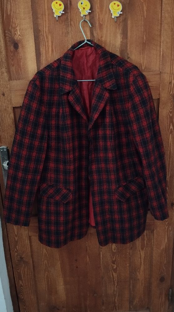 Blazer Rouge et noir très élégante 
