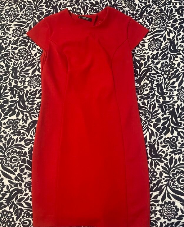 Robe fourreau Mango rouge à manches courtes