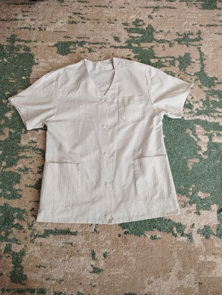 Blouse blanche manches courtes 