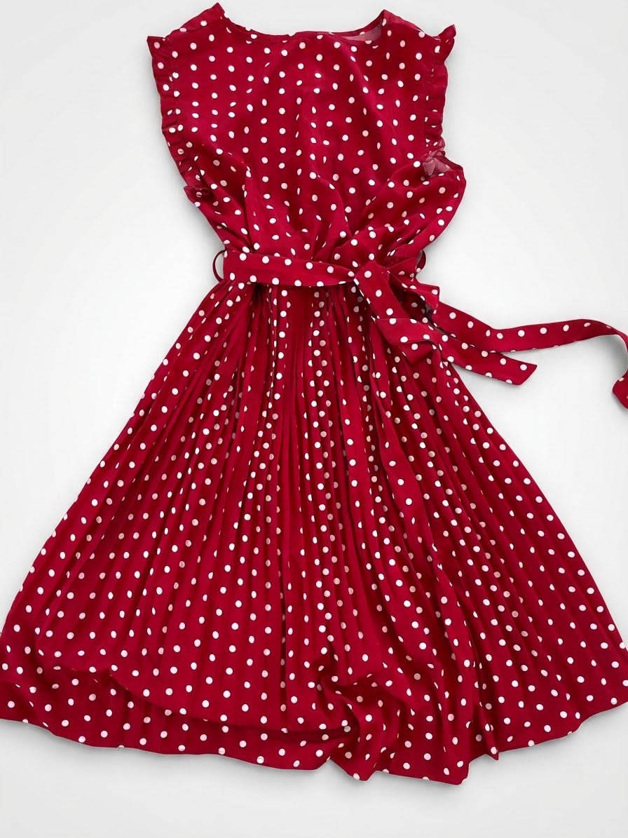 Robe rouge polka