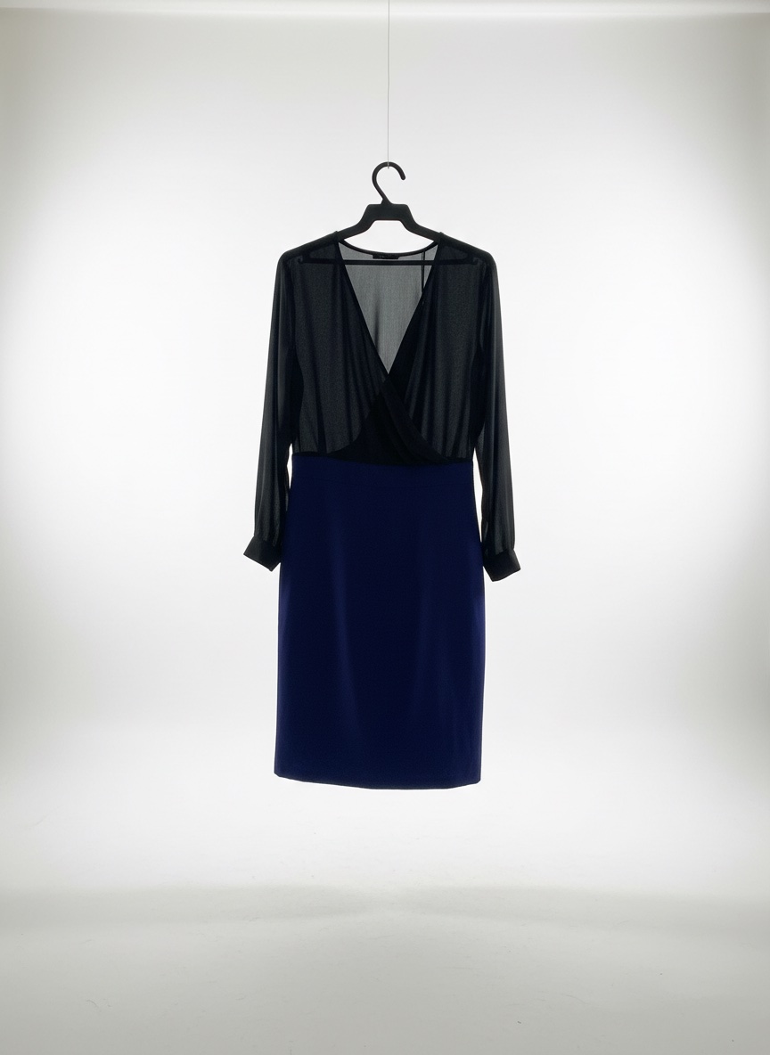 Robe noire et bleue