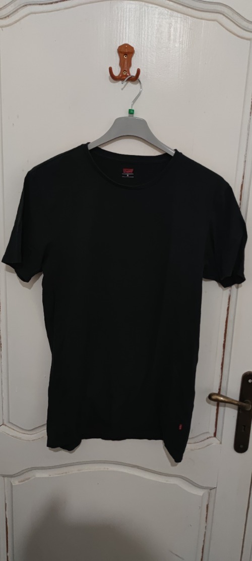 Levi's t-shirt 