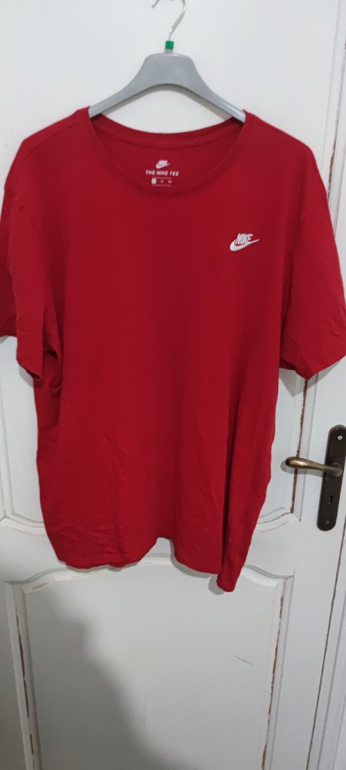 T-shirt nike